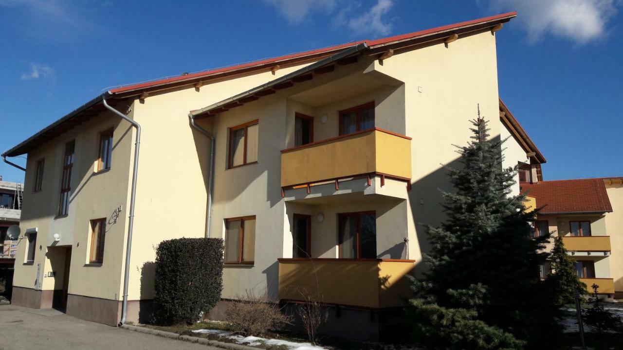 Ekko Apartman Apartment Hegykő Екстериор снимка